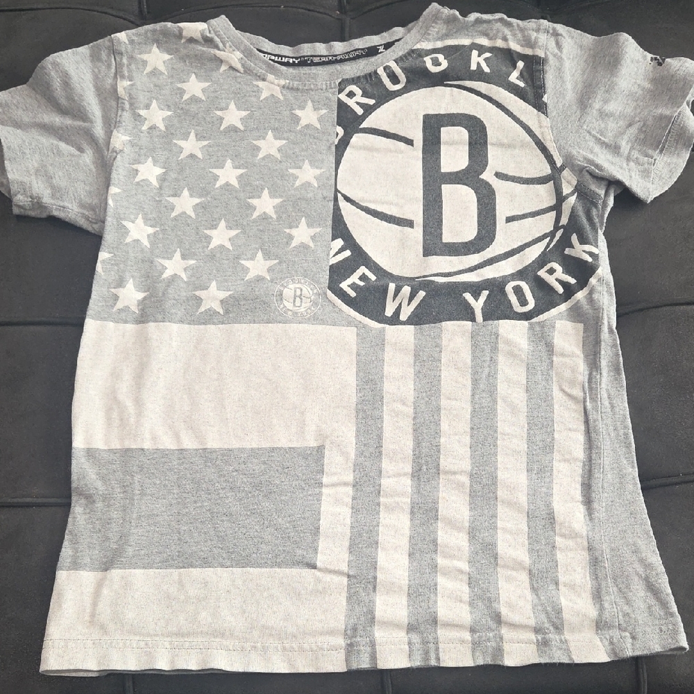 Brooklyn Nets Kids Gray Graphic Tee